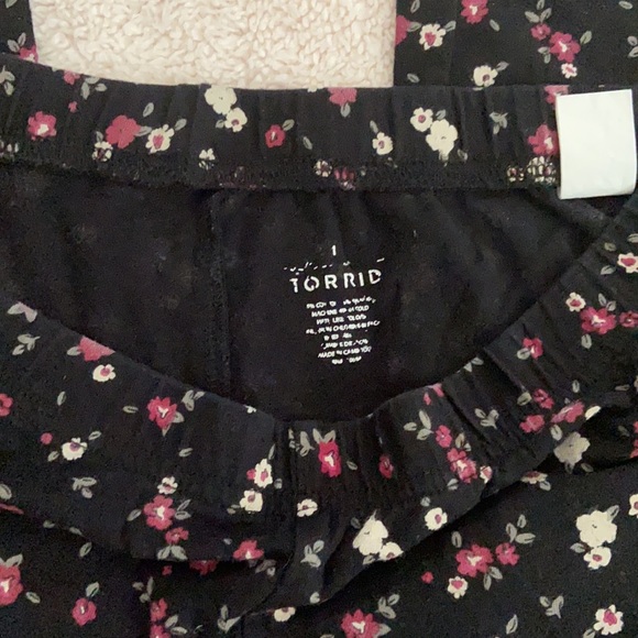 Black Floral print leggings - Picture 2 of 4